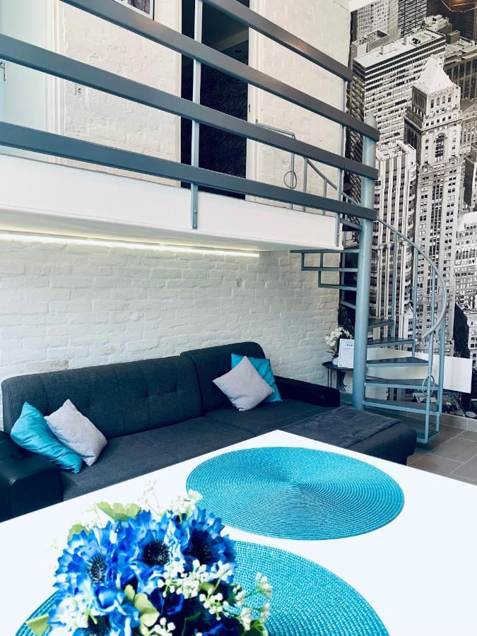 Cornflower Apartment ไฮจ์ดุสโซบอสโล ภายนอก รูปภาพ