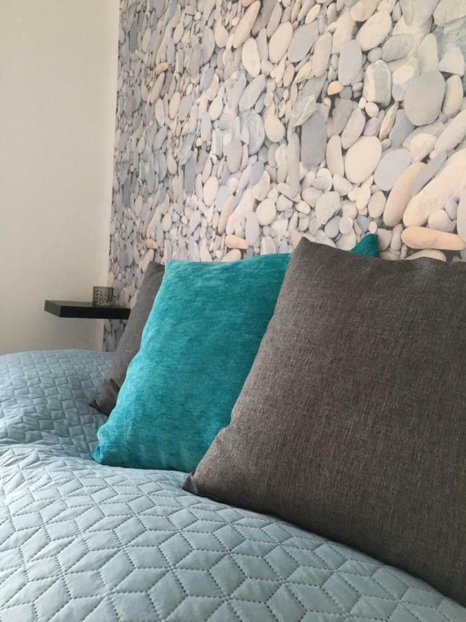 Cornflower Apartment ไฮจ์ดุสโซบอสโล ภายนอก รูปภาพ